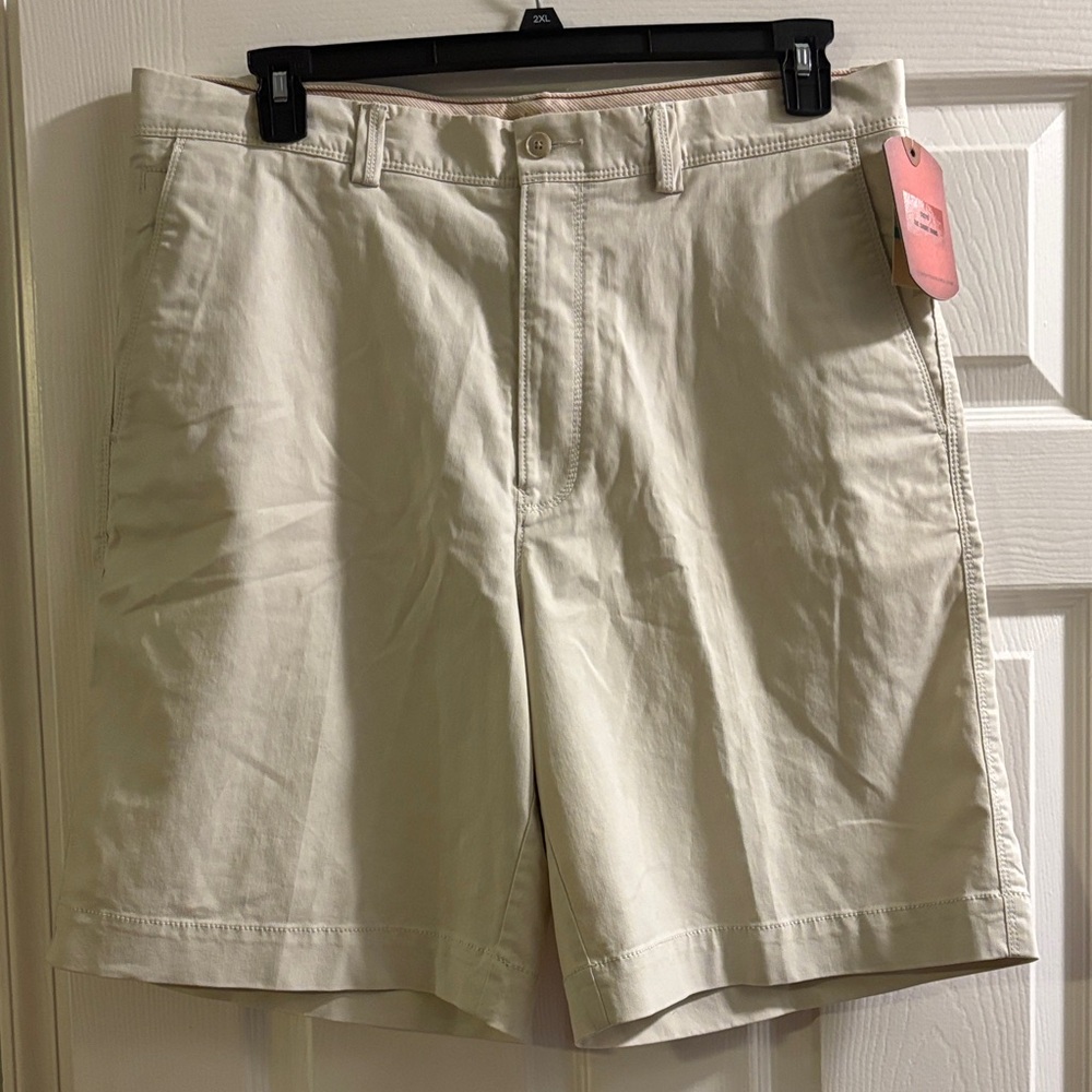 TOMMY BAHAMA Men’s Classic Tan Shorts
